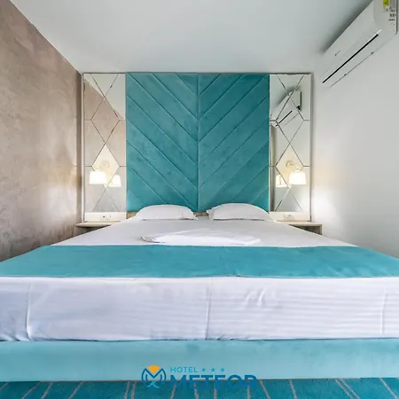 Meteor Hotel 3*